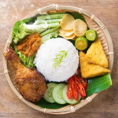 NASI MEKNOR