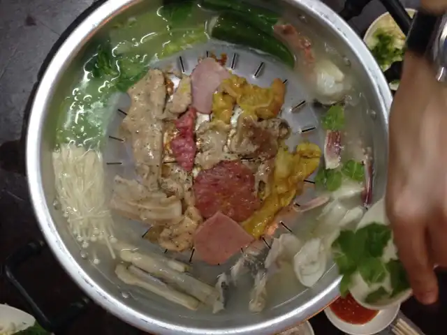 Thai Mookata Steamboat Food Photo 13