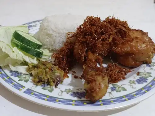 Spesial Ayam Rempah Adinata Wiyoro