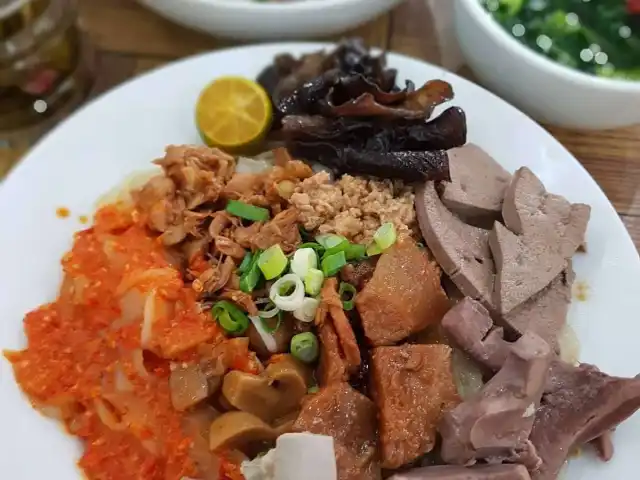 Gambar Makanan Bakmi Aloi 19