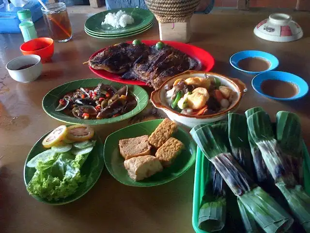 Gambar Makanan Bambu Oju Seafood and Resto 16