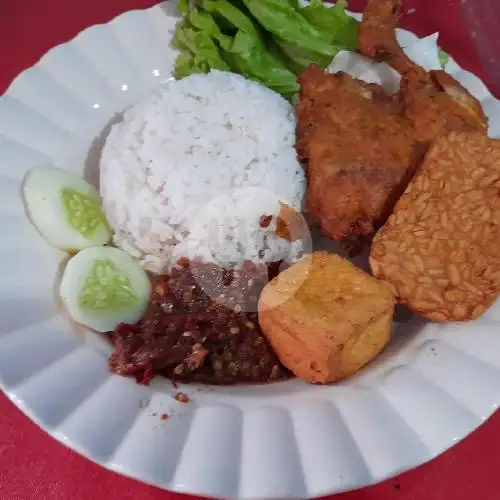 Gambar Makanan Ayam Geprek Mbak Tini 12