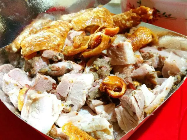 Tatang's Boneless Cebu Lechon Food Photo 16
