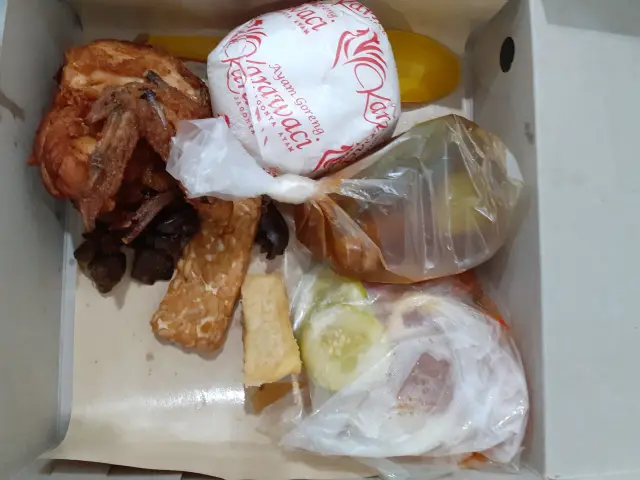 Gambar Makanan Ayam Goreng Karawaci 1