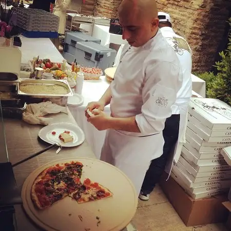 The Upper Crust Pizzeria'nin yemek ve ambiyans fotoğrafları 2
