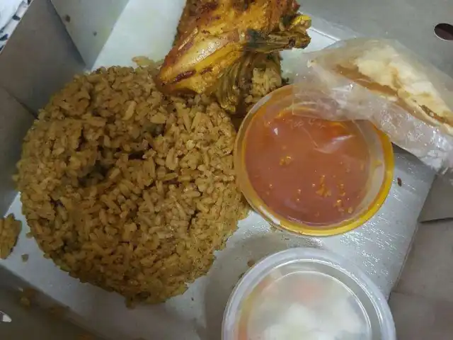 Gambar Makanan Nasi Kebuli Ibu Layla 13