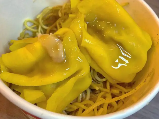 Hong Kong Style Fried Noodles Food Photo 4