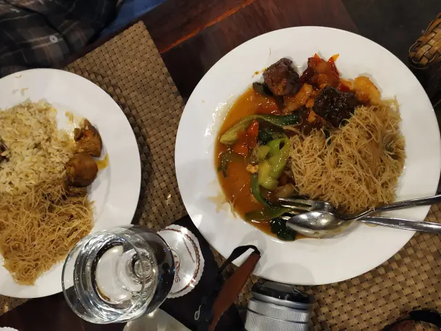 Gambar Makanan Dharmawangsa Restaurant - Singgasana Hotel Surabaya 5