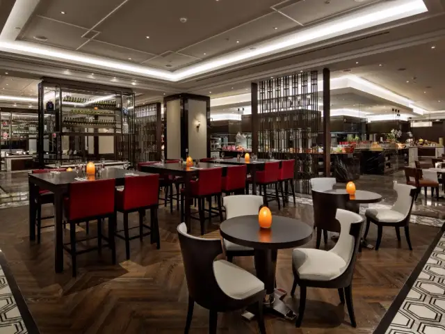 The Globe Restaurant - Hilton Istanbul Bomonti'nin yemek ve ambiyans fotoğrafları 15