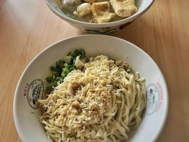 Gambar Makanan Mie 'Joyo' Mangkok Baso 8