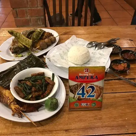 Gambar Makanan Warung Nasi Ampera 19