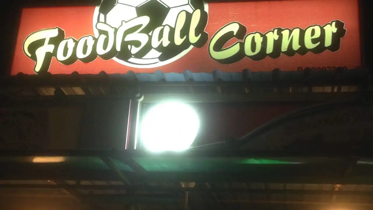 Foodball corner