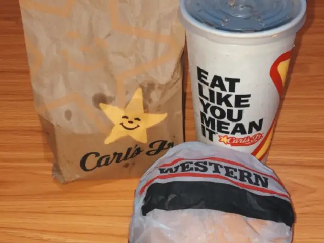 Gambar Makanan Carl's Jr. 2
