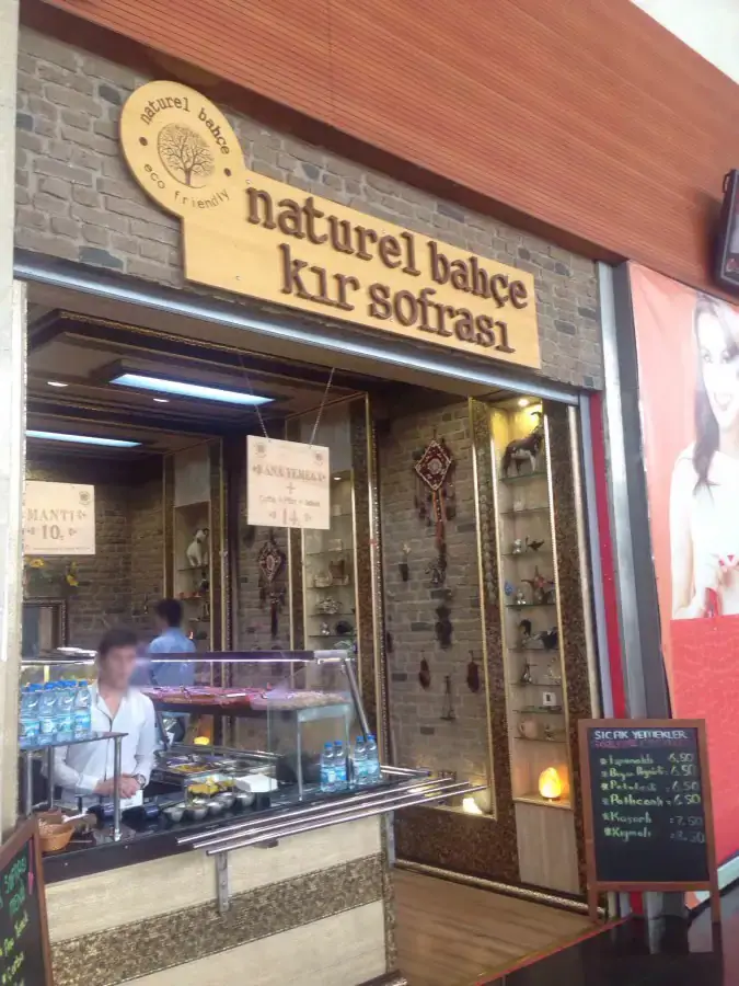 Naturel Bahçe Kır Sofrası