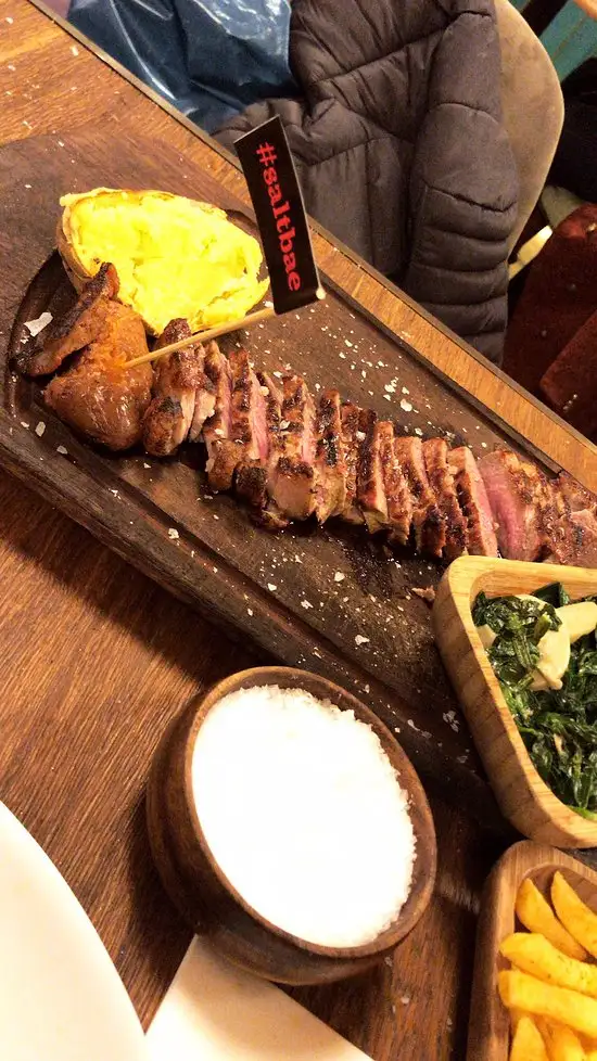 Nusr-Et Steakhouse Sandal Bedesteni'nin yemek ve ambiyans fotoğrafları 66