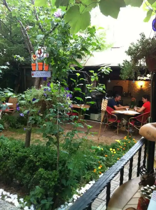 Seratonin Cafe'nin yemek ve ambiyans fotoğrafları 5