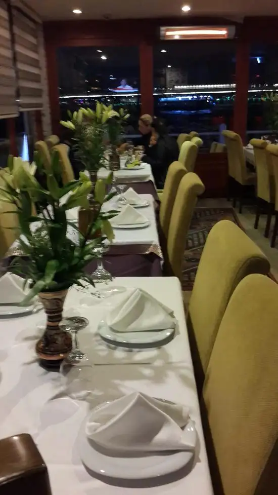 Sirena Pub Restaurant'nin yemek ve ambiyans fotoğrafları 3