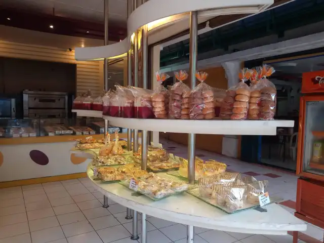 Gambar Makanan Golden Egg Bakery 8