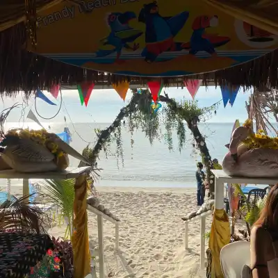 Frandy Beach Bar