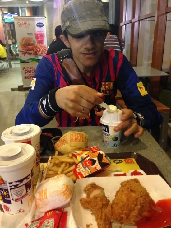 Gambar Makanan McDonald's 8