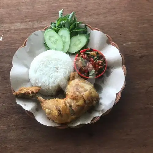 Gambar Makanan Ayam Penyet & Lele Sambel Dadak, Apartemen Kalibata City 3