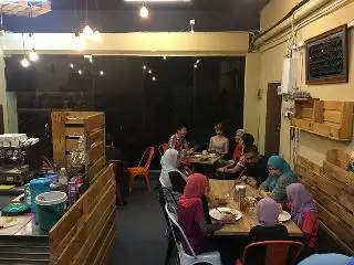 Food Works Cafe
