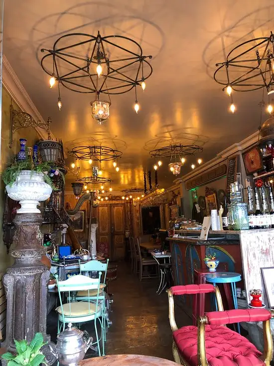 Cukurcuma Antiques & Cafe'nin yemek ve ambiyans fotoğrafları 21