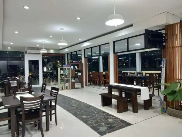 Gambar Makanan Resto Taman Koleksi 12