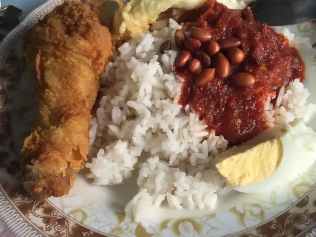 Gerai Nasi Lemak Ayam Goreng KFC Food Photo 2