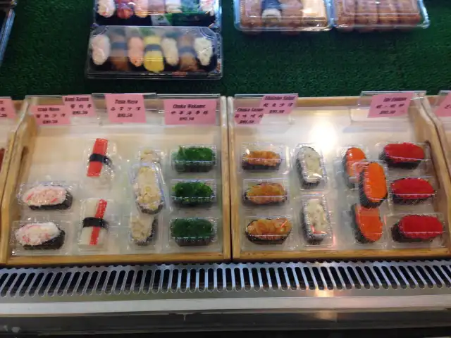 Yummy Sushi Food Photo 5