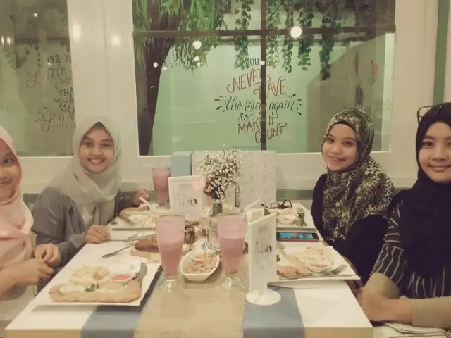 Gambar Makanan Raisin Resto 7