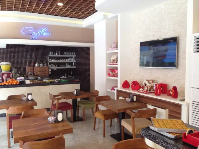 Fırıncı Pasta Cafe'nin yemek ve ambiyans fotoğrafları 2