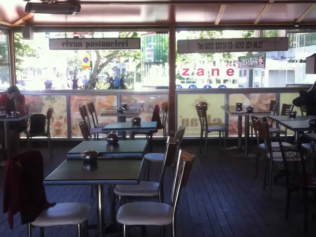 Elvan Pasta Cafe Restaurant'nin yemek ve ambiyans fotoğrafları 4