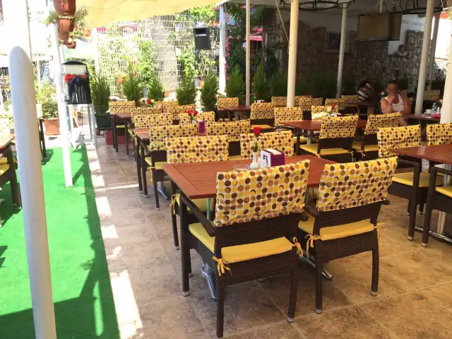 Turihan Beach Bar and Restaurant'nin yemek ve ambiyans fotoğrafları 8