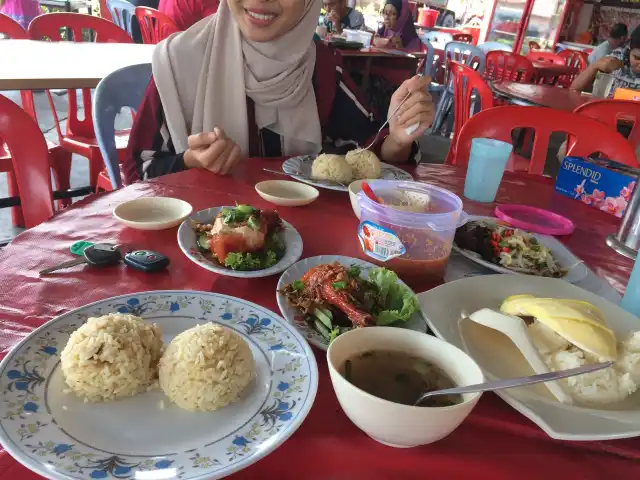 Nasi Ayam Hainan Kak Lina Food Photo 3