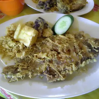 Ayam Kremes Surabaya