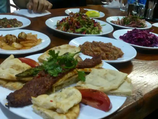 Emmioğlu Kebap Salonu'nin yemek ve ambiyans fotoğrafları 6