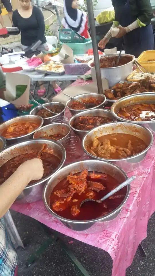 Nasi Lemak Stall In Front 7 Eleven Taman Muda