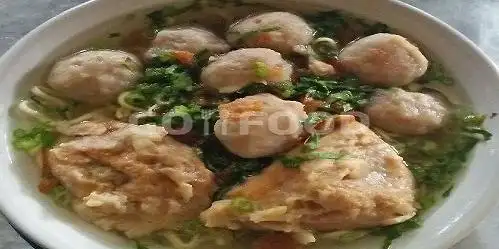 Warung Bakso Solo, Sukaria