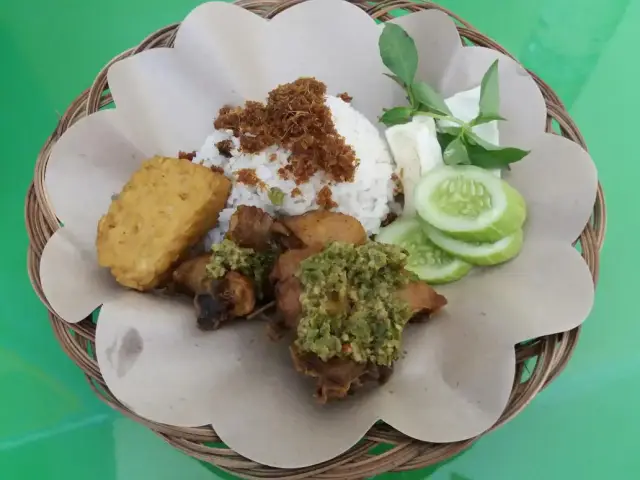 Gambar Makanan Bebek Goreng Pedas Special Sambel Korek 1