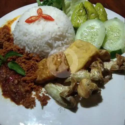 Gambar Makanan Sego Sambel Dan Es Jus Mama e Bhara 12