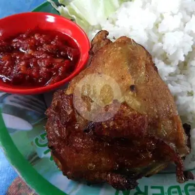Gambar Makanan Ayam Goreng Mama Fanni, Gang Sd Harapan No 16 10