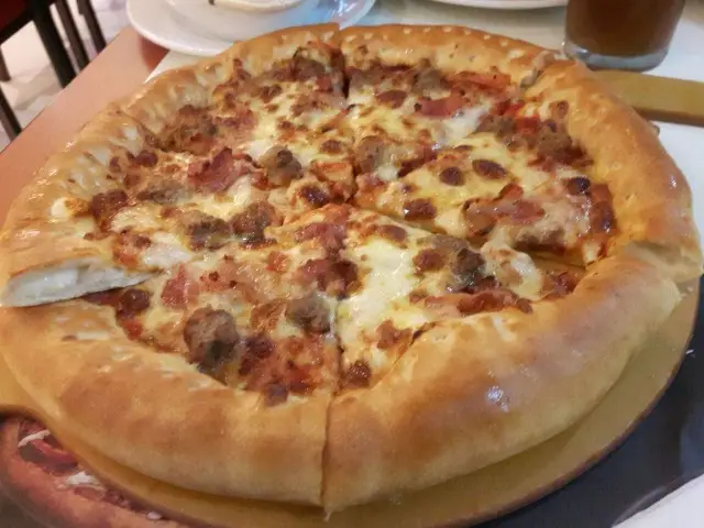 Pizza Hut Food Photo 9