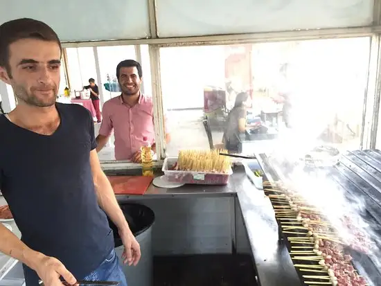 Efsane Necati Baba Çöp Şiş'nin yemek ve ambiyans fotoğrafları 9