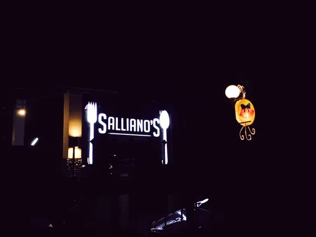 Salliano's Restaurant & Bar Food Photo 19