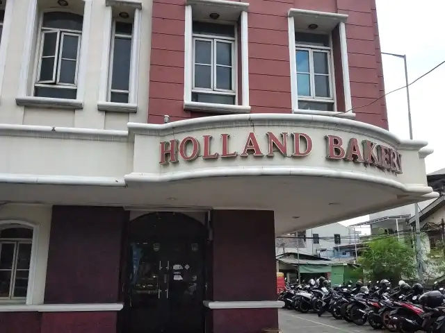 Gambar Makanan Holland Bakery 14