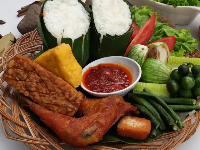 Gambar Makanan Maximo Resto & Garden - Puri Setiabudhi Residence Hotel 11