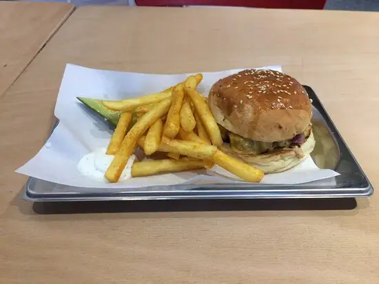 Bucks Properburger'nin yemek ve ambiyans fotoğrafları 5