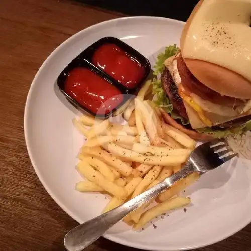 Gambar Makanan Mighty Melt Burger House, Denpasar 2