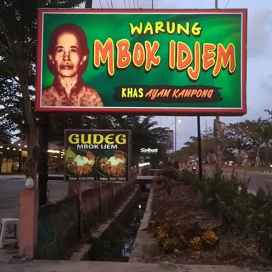 Ayam Kampung Goreng Mbok Ijem